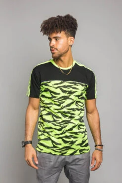 Reflective Tiger Striped T-Shirt -Victorious TS7320 NYL 1